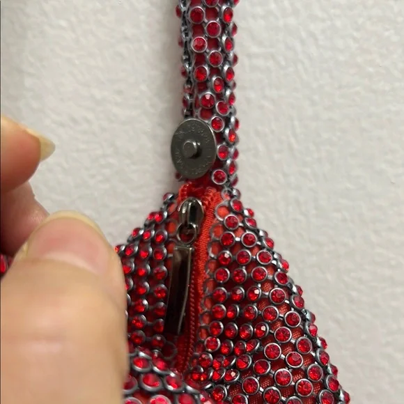 Elegant Red Beaded Women's collectible Bag - Picture 2 of 8